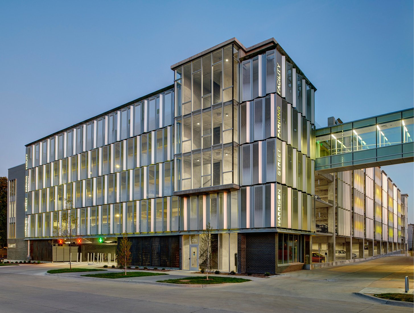Luxury Apartment Building Post-Tensioned Concrete Roof Decking preview